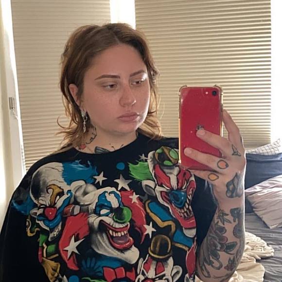 Meet your Posher, Christine - Picture 1 of 1